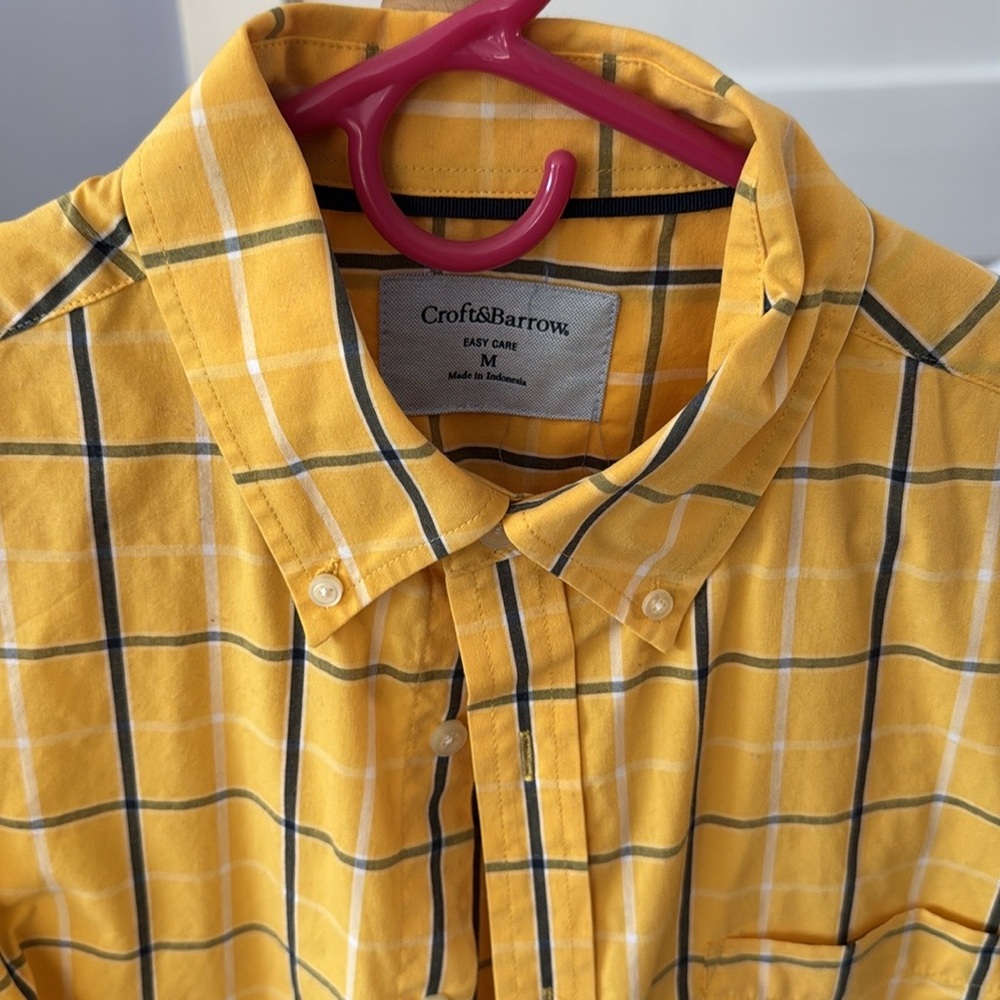 Croft & Barrow Men's Bright Yellow Checkered Shortsleeved Shirt